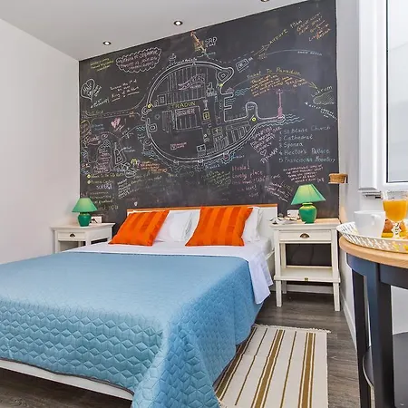 & Joy Pensión Dubrovnik